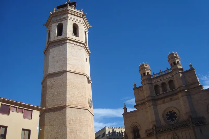 El Fadrí y la concatedral de Santa María, Castelló de la Plana